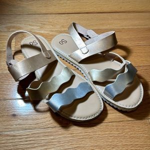 Girls sandals, size 3, beige, silver and gold